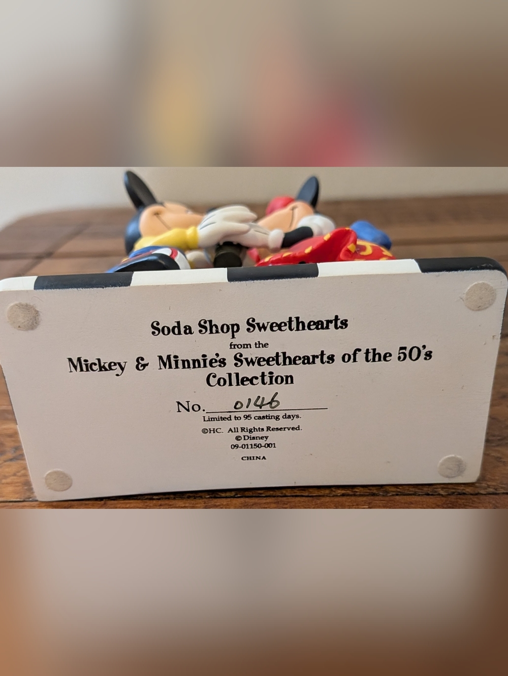 Mickey & Minnie Sweethearts Of The 50s Collection - Soda Shop Sweethearts - Picture 5 of 5